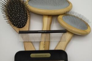 Brushes & Combs